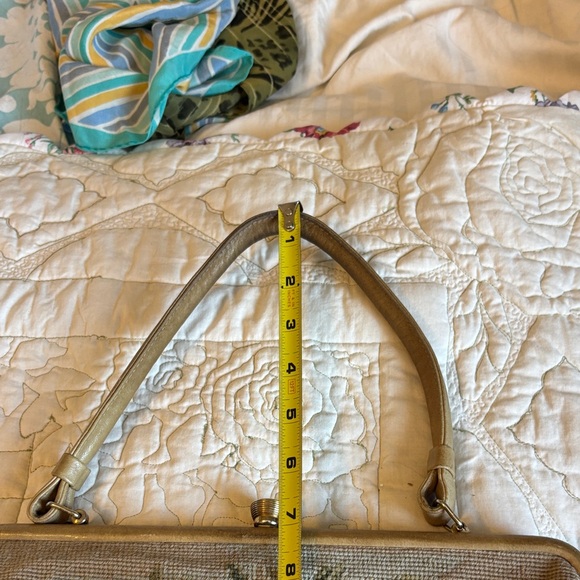 Vintage Floral Needlepoint Lilies Taupe Handbag - Picture 10 of 13